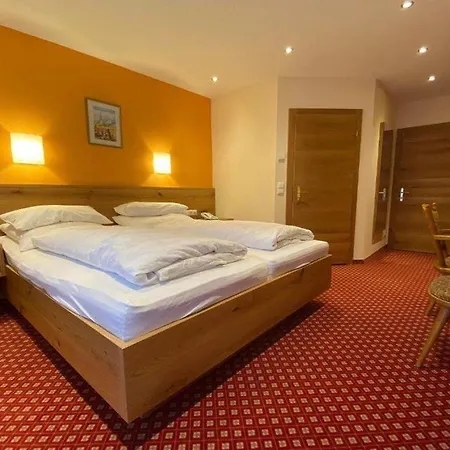 酒店 斯特洛尔兹膳食公寓酒店 3*