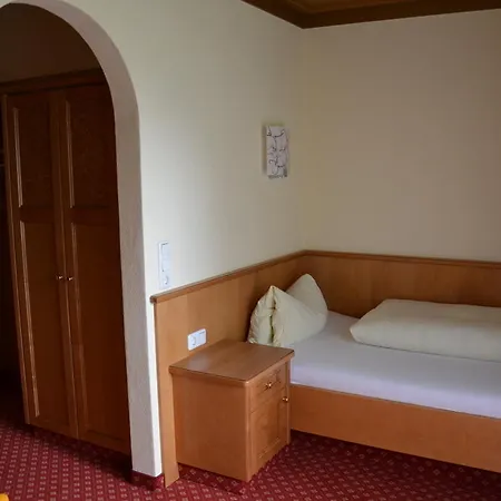 Hotel-pension Strolz 3* 메이른호픈