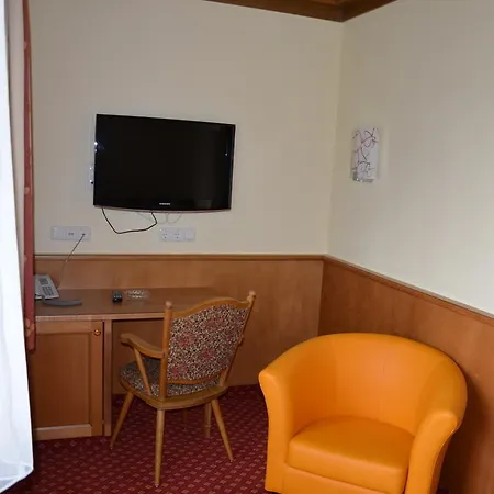 Otel Hotel-pension Strolz