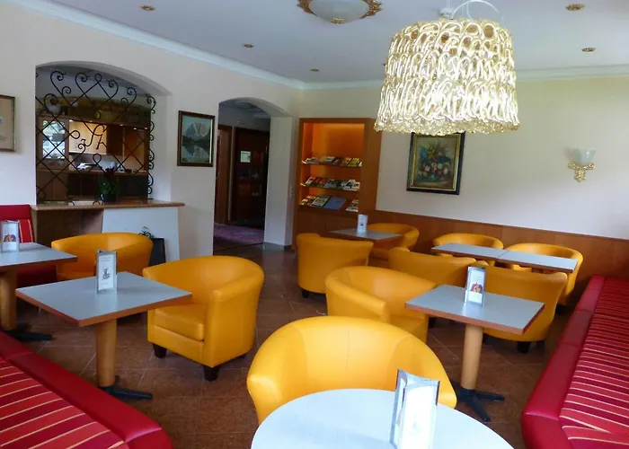 Готель Hotel-pension Strolz